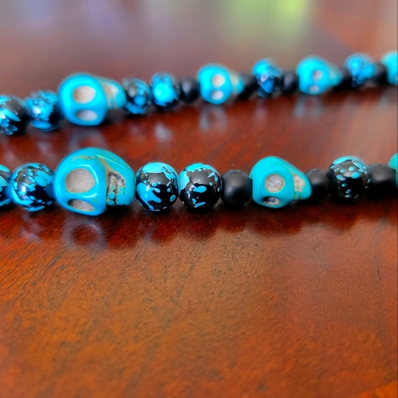 Beautiful Beaded Skull Eyeglass Chain - Picture 2 of 5